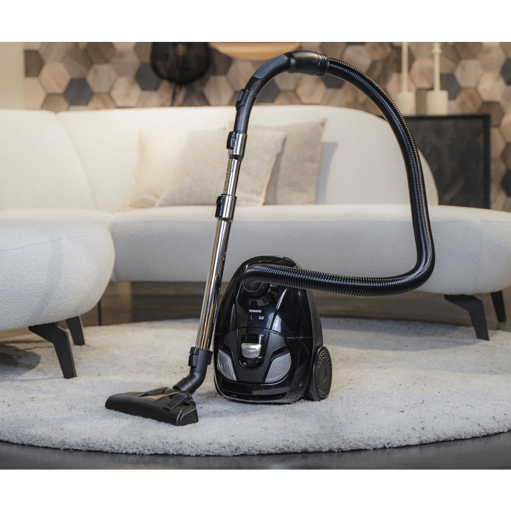 Tomado Stofzuiger 700W Zwart